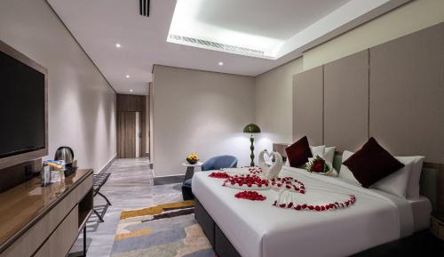 Deluxe King Suite