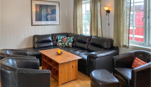 Four-Bedroom Holiday Home