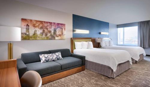 Suite with Two Queen Beds and Sofa Bed - Hearing Accessible