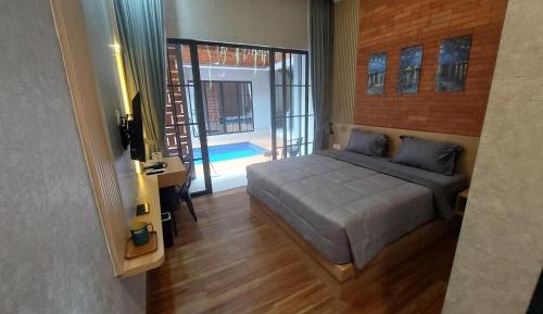 Double Room with Pool View