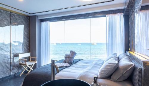 Deluxe Double Room with Bath