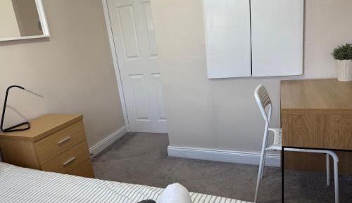 Single Room with Shared Bathroom