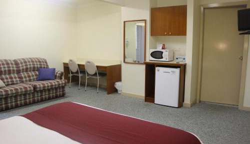 Deluxe Queen Room