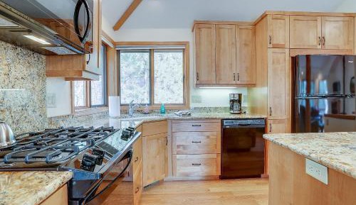 Three-Bedroom Holiday Home 
