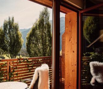 One-Bedroom Apartment with Balcony