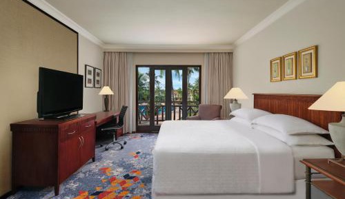 Deluxe Twin Room with Balcony and Garden View - Non-Smoking