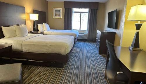 Queen Room with Two Queen Beds - Non-Smoking
