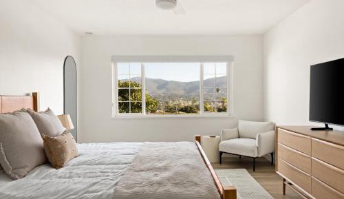 Three-Bedroom Holiday Home 