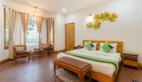 Deluxe Room with Lake View