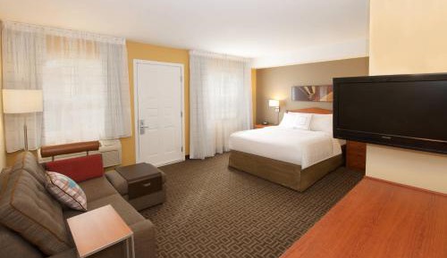 Queen Suite with Sofa Bed