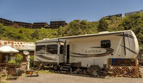 One-Bedroom Holiday Home