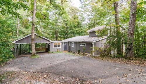 Two-Bedroom Holiday Home