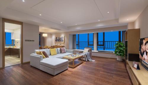 Two-Bedroom Premier River View 