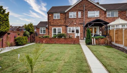 Four-Bedroom Holiday Home