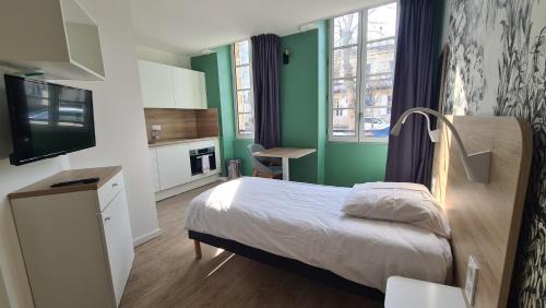 Studio Apartment
