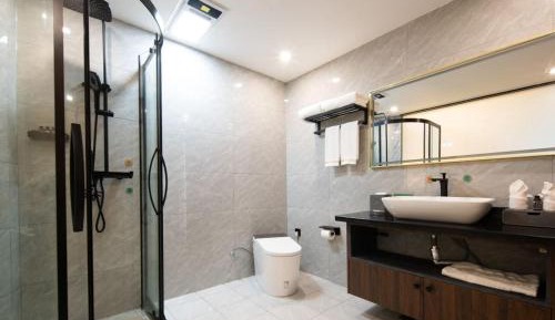 Twin Room with Private Bathroom