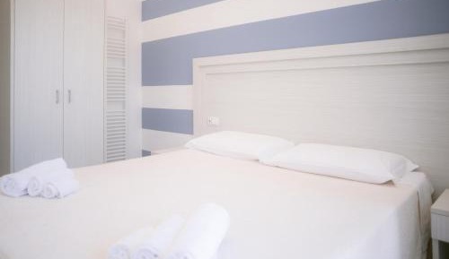 Double or Twin Room with Private Bathroom