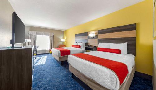 Queen Room with Two Queen Beds - Non-Smoking