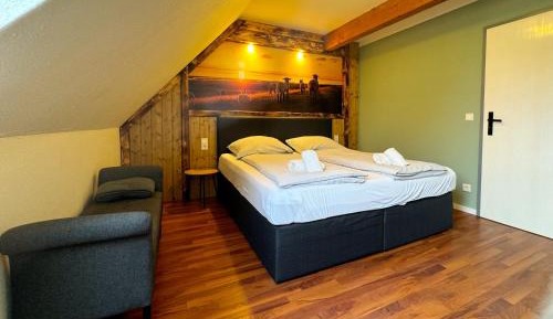 Three-Bedroom Apartment with Balcony