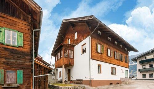Four-Bedroom Holiday Home