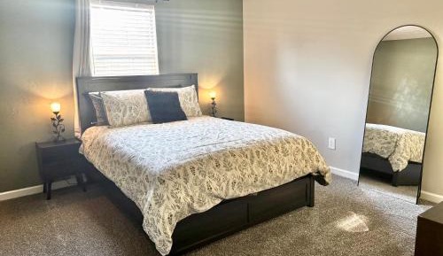 Queen Room with Shared Bathroom