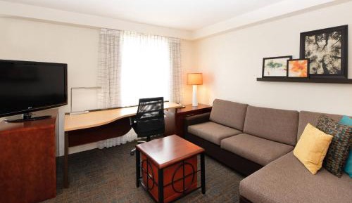Queen Studio with Sofa Bed