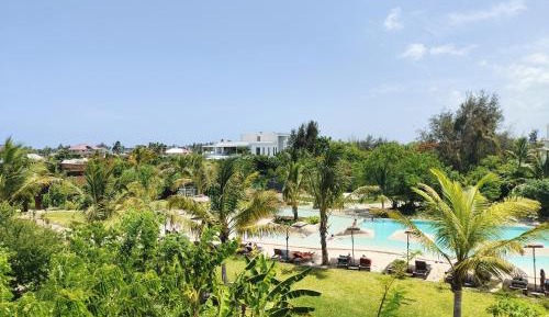 Three-Bedroom Apartment with Balcony