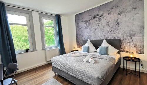 Three-Bedroom Apartment with Balcony