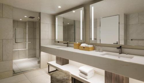 Premium Courtyard King Room