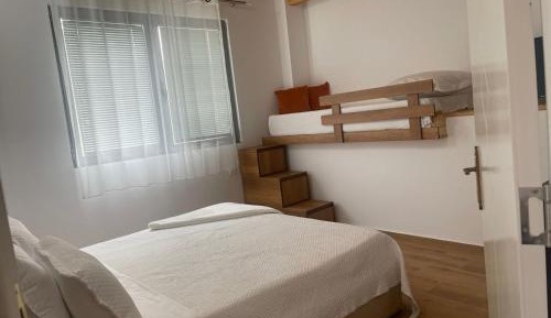 Deluxe Double Room (2 Adults + 1 Child)