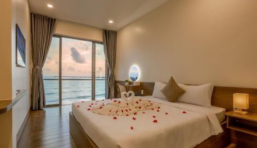 King Suite with Ocean View
