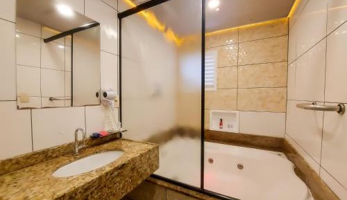 Suite with Hot Tub