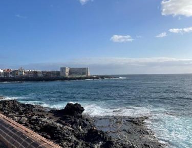 One-Bedroom Apartment with Sea View