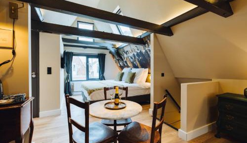 King Room with Balcony