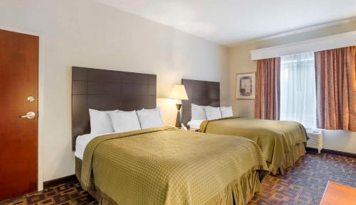 Queen Room with Two Queen Beds - Non-Smoking