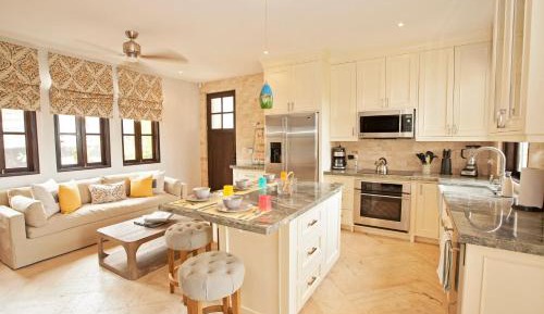 One-Bedroom Apartment with Balcony