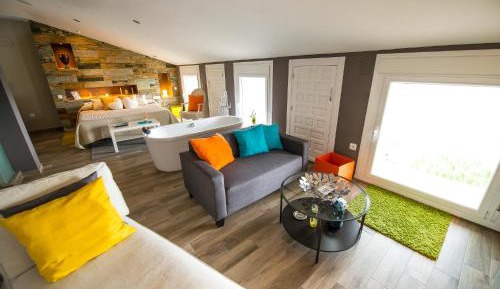 Deluxe Double Room with Bath