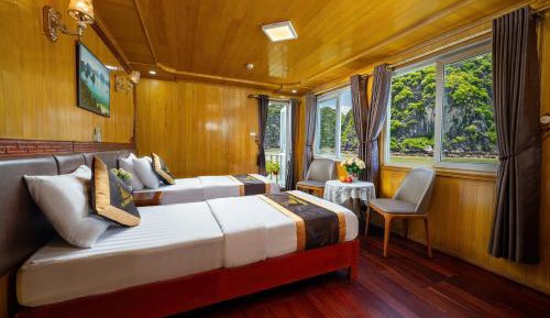 Deluxe cabin with Ocean view on 2nd floor