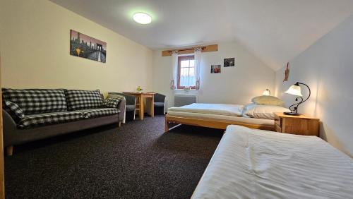 Triple Room with Bathroom