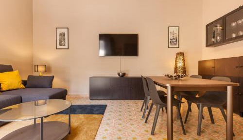 Superior One-Bedroom Apartment with Balcony