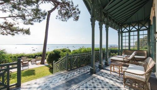 Villa with Sea View