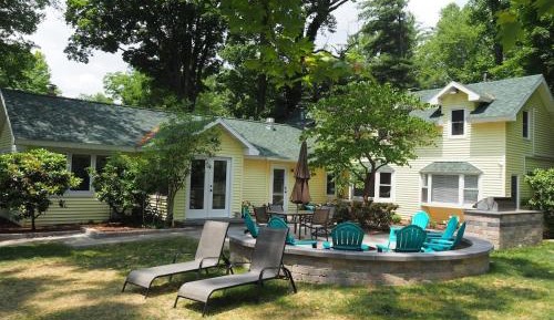Seven-Bedroom House