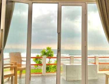 Deluxe Double Room with Balcony and Sea View
