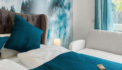 Two-Bedroom Deluxe Apartment with Balcony