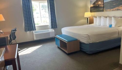 King Room - Disability Access - Non-Smoking
