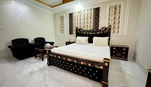 Queen Room