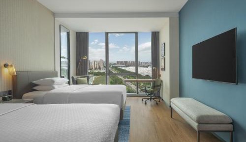 Standard Twin Room with Two Double Beds and City View
