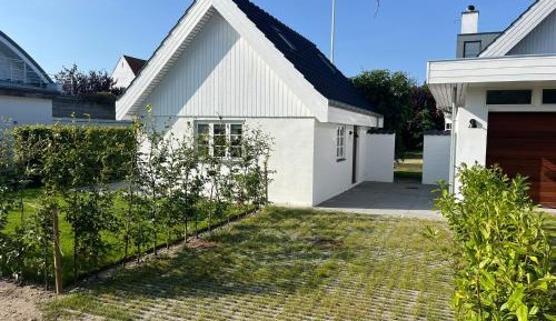 One-Bedroom Guest House