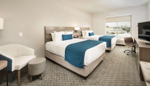 Queen Room with Two Queen Beds - Non-Smoking