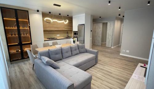 One-Bedroom Apartment with Balcony